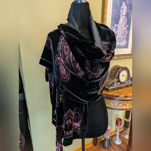 Vintage velvet wrap